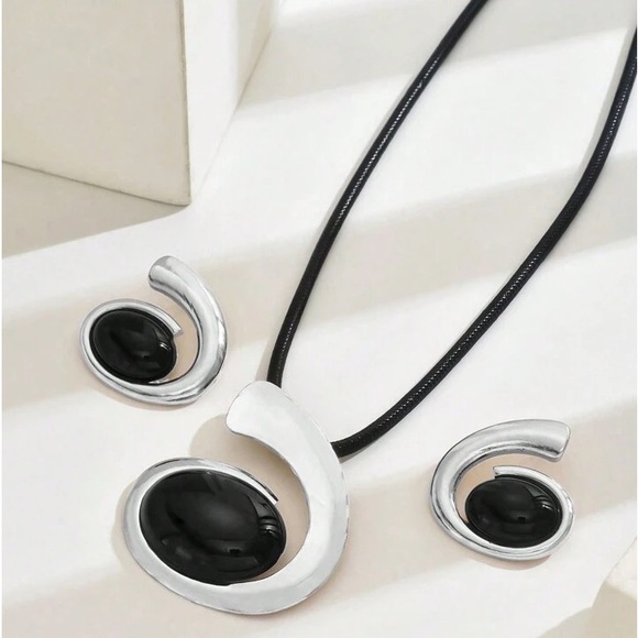 NEW METAL STYLE EARRINGS & NECKLACE JEWELRY SET - Picture 2 of 5